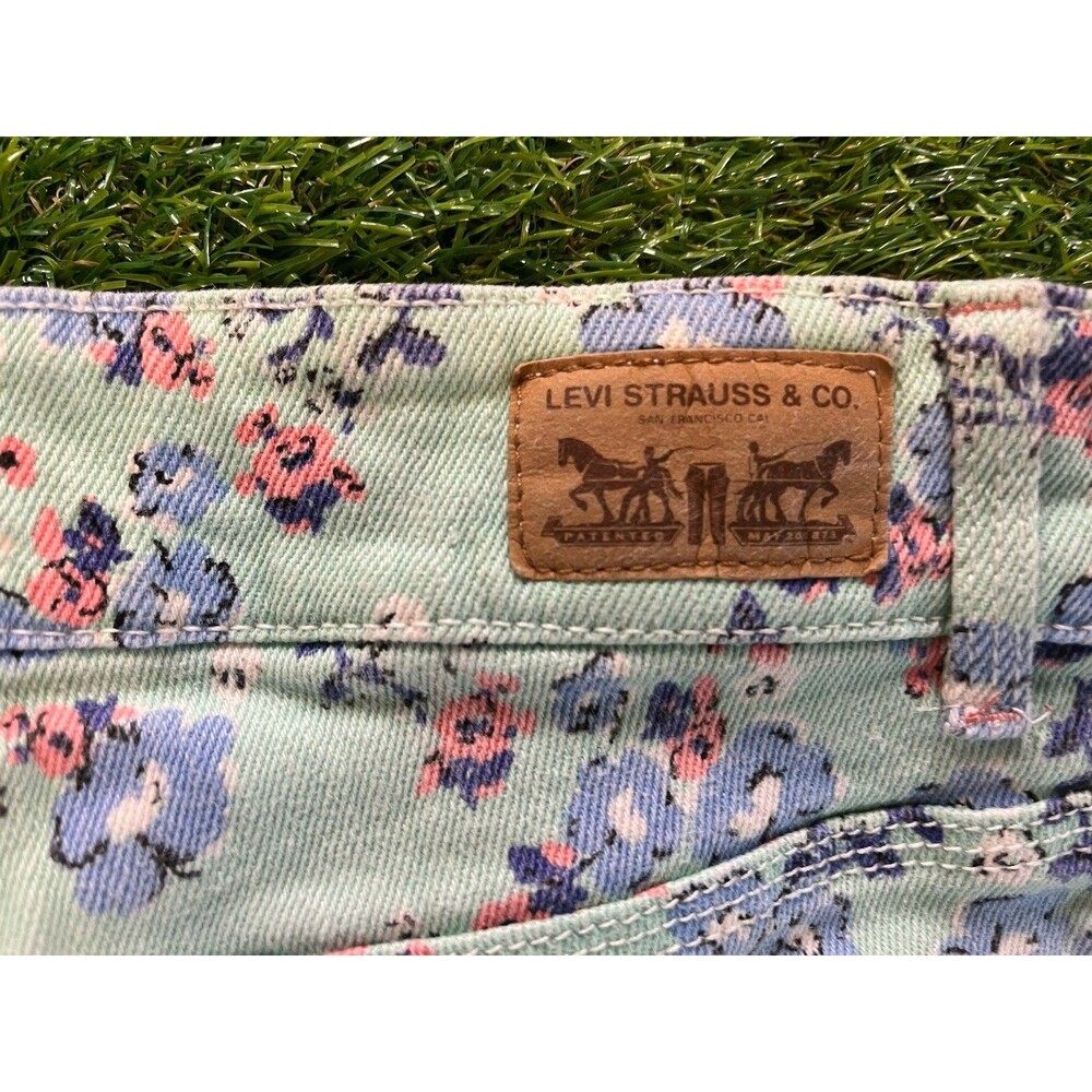 Levi’s Floral Shorty Shorts Womens Size 3 High Rise Cute Summer Festival Junior - Picture 7 of 7